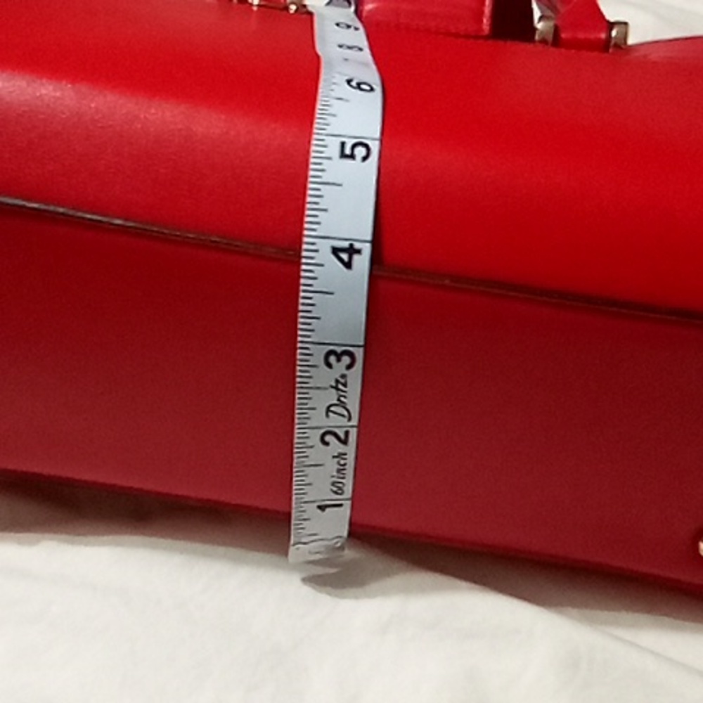 Elegant Red Handbag - Picture 12 of 12